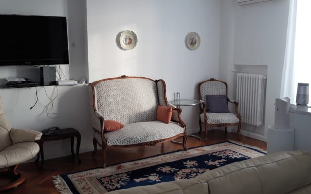 NON SMOKING Calm and comfy Bed and Breakfast  near the train station,  - Picture 7