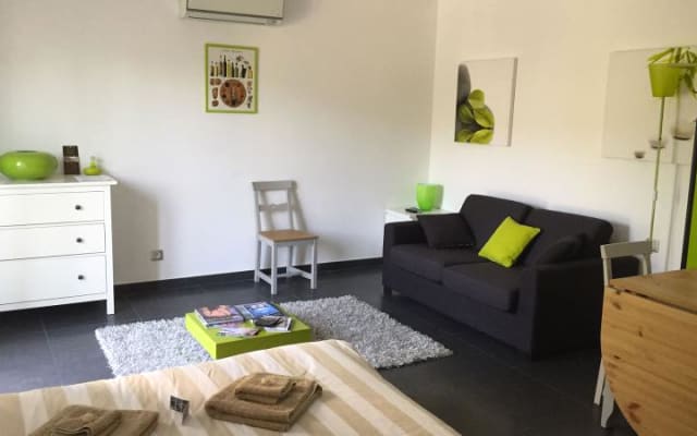 ALOJAMENTO E PEQUENO-ALMOÇO DE CHARME E B&B EM CAVALAIRE A 900 METROS...