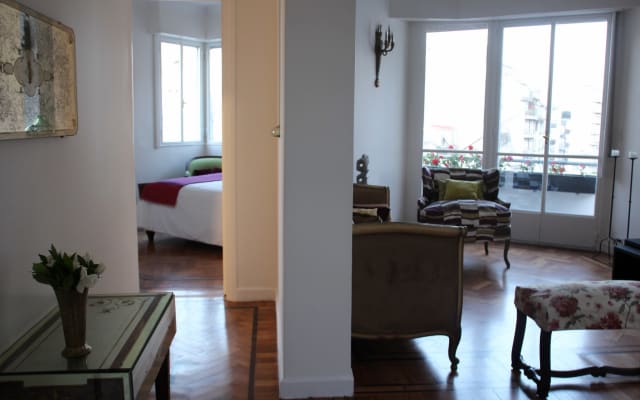 Flat in iconic art deco building