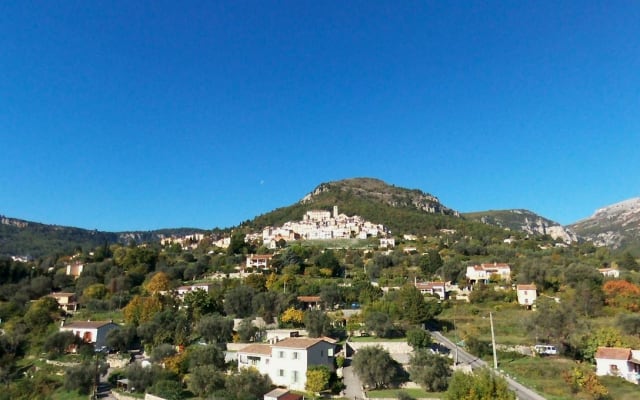 LA MAISON DE NOELIE 1. ETAGE STANDORTE-06, RUHIG, 30 MIN VON CANNES