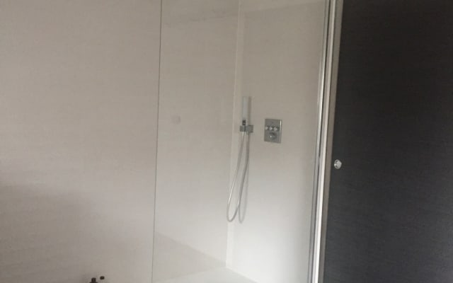 Chambre spacieuse dans un grand appartement au centre de Strasbourg - Photo 2