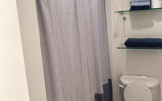 Charming Swann Street 1 Bedroom Apartment - DuPont Circle - Picture 12