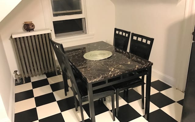 Gemütliches 2-Schlafzimmer-Dachgeschoss-Apt