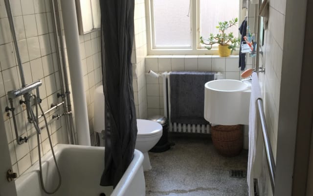 Copenaghen, Canale di Christianshavns, Letto singolo