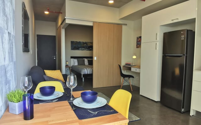 Appartement neuf avec piscine et vue spectaculaire sur la ville