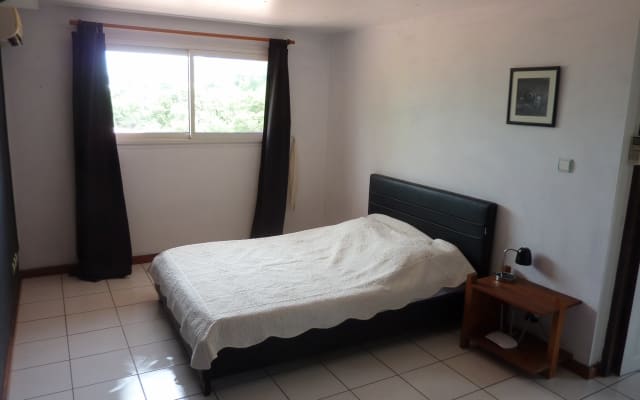 T2 air-conditioned, wifi at rivière saint Louis with shared pool
