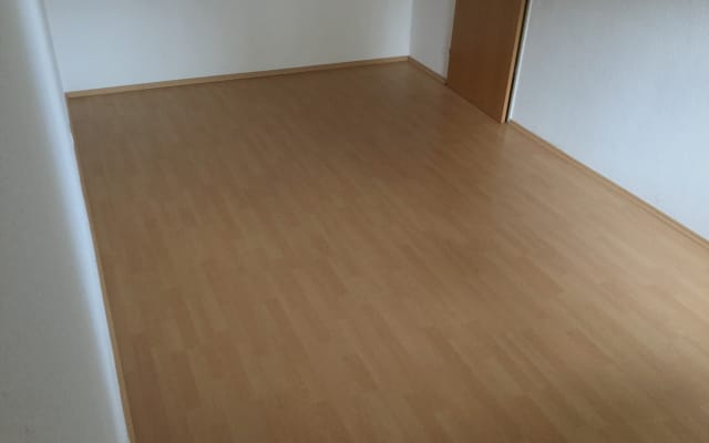 Quarto acolhedor na zona de Rhein-Main, num apartamento de dois...