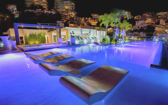 D'Terrace Luxury 2bd/2ba Los Muertos Beach - Romantic Zone Condo