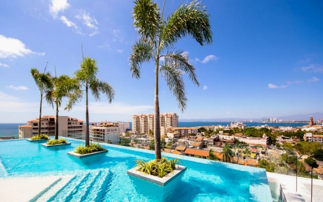 Romanische Zone, Zenith 601, 2 Balkone mit Blick, Lux Rooftop Pool/Spa