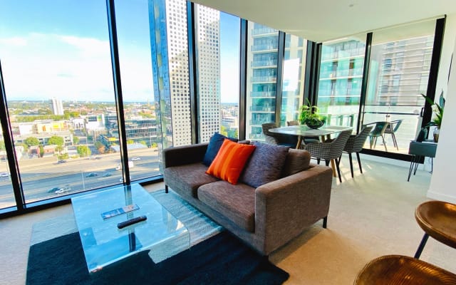 Moderna habitación con baño en el centro de Melbourne