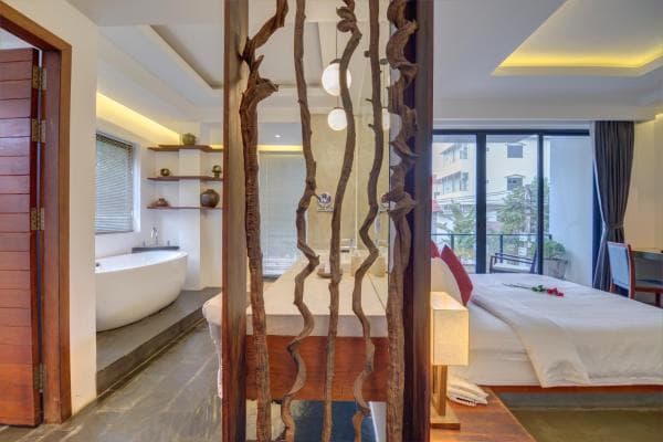 Grand King Suite - Picture 2