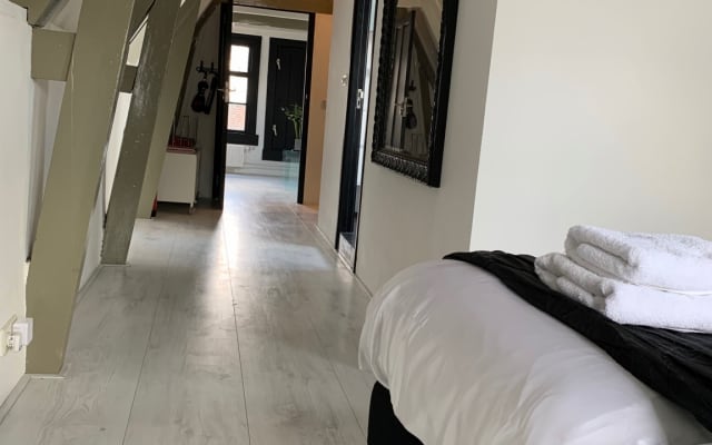 Monumental luxurious accommodation in center of Amsterdam, very quiet - Picture 11