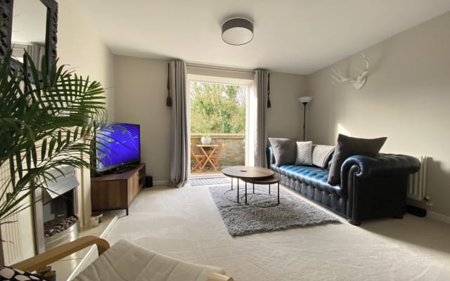 Chambre à coucher avec salle de bain dans le domaine de Stoke Park