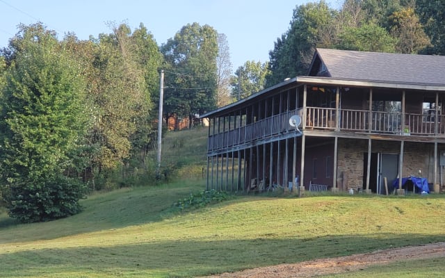 Centerpoint horse camp and lodge - Private room # 2