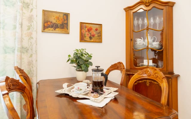Appartamento in villa centrale con balcone