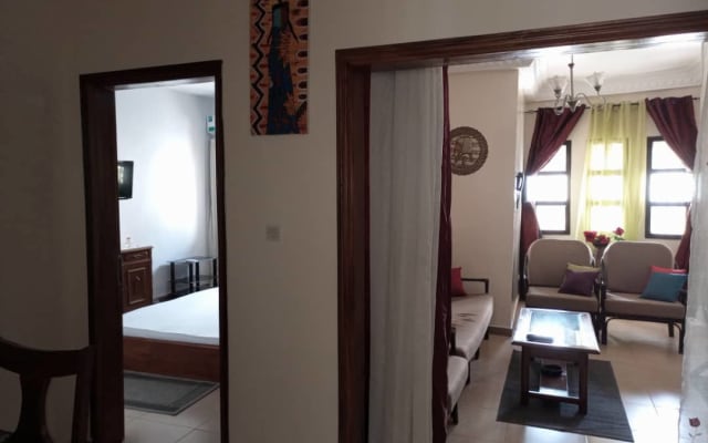 Bel Appartement Meublé de 2 chambres salon à Sicap, Mermoz VDN à Dakar - Photo 11