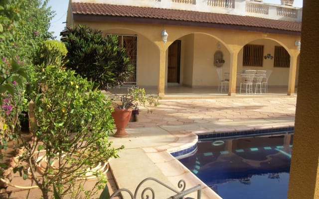 Une belle Villa avec jardin, piscine hors Résidence à Ngaparou Sénégal - Photo 7