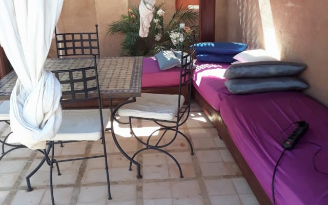Chambre d'hôtes dans un magnifique Riad authentique dans la Médina de Marrakech - Photo 8