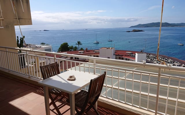 Habitación en piso tranquilo en Ibiza ciudad