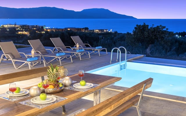 Piscine chauffée Vista Mare Maxima