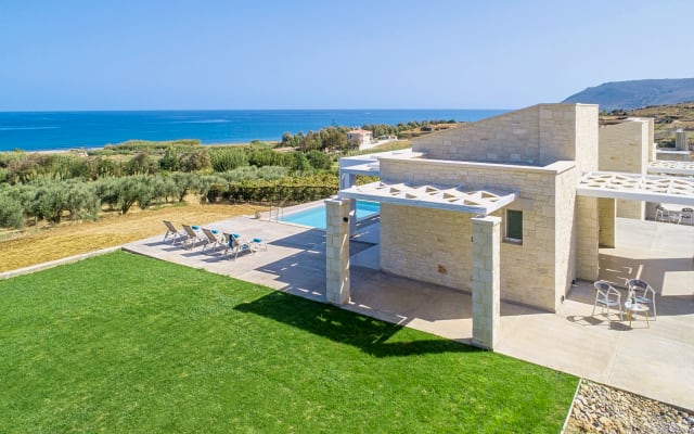 Piscine chauffée Vista Mare Grand