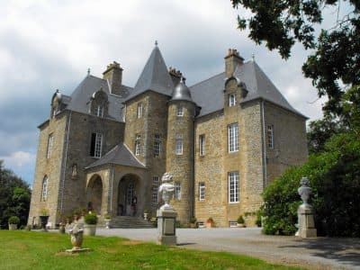 Montbrault castle