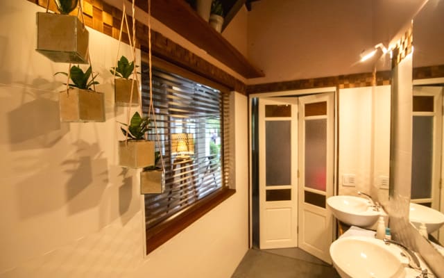 Ein Dorfhotel und Gastronomie