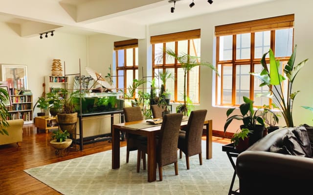 Room In Fully Furnished 3 bedroom, 2 bathroom apartment with Sauna - Picture 5