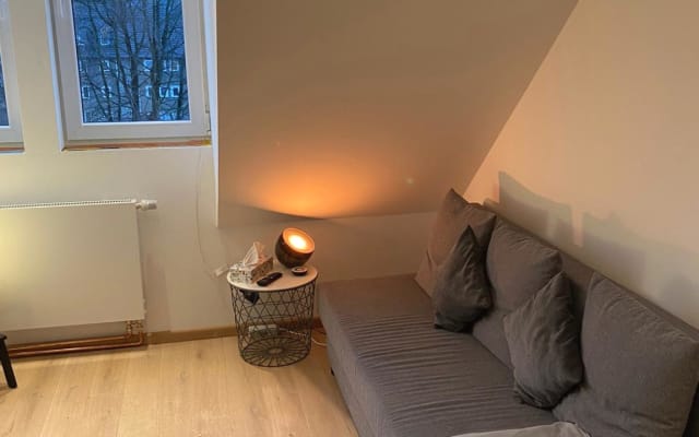 Quarto privado moderno e acolhedor em Rüttenscheid Loft