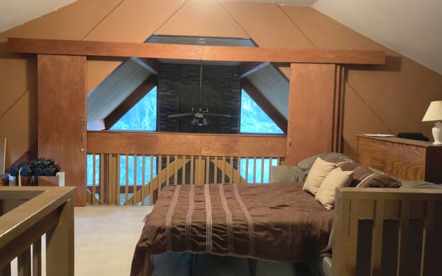 Private (Brown) Loft Bedroom in Shared House