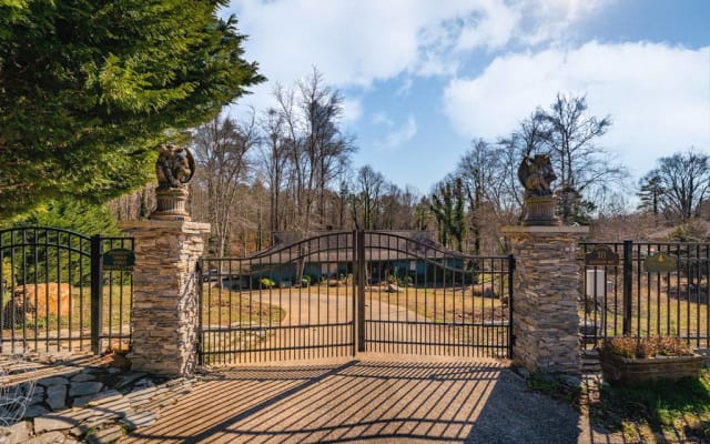 Welcome to The Bungalow At Granite Falls in Greenville, S.C.