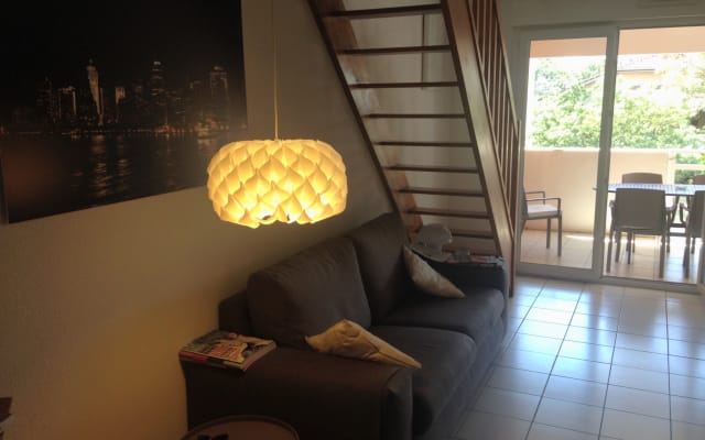 4-room apartment in residence with swimming pool