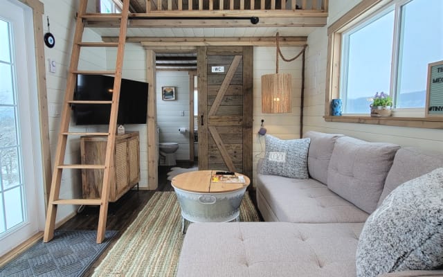Tiny Home Escape with mountain views - Picture 9