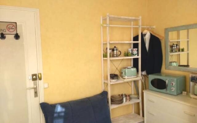 Helle F2, Erdgeschoss, schick und trendy, komplett renoviert.