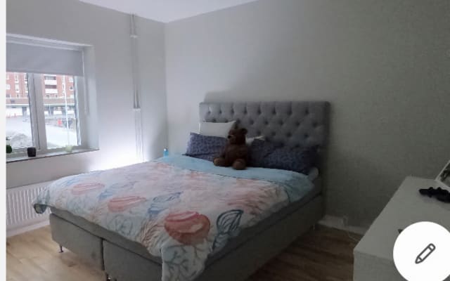 Quarto privado num apartamento Göteborg