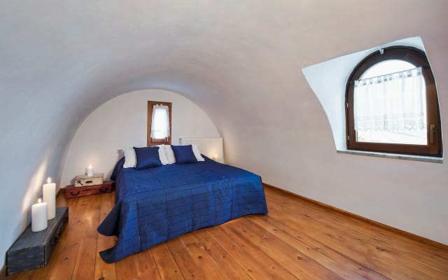 Private House in Fira - Picture 7