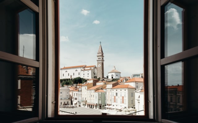 DIE SUITE - BLICK AUF DEN TARTINIPLATZ OHNE BALKON