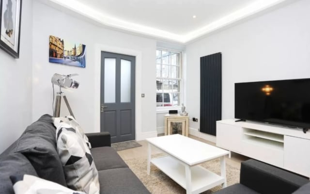 APARTAMENTO MODERNO E COM ESTILO. EM EXCELENTE LOCALIZAÇÃO CENTRAL - Foto 10