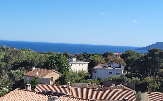 Hübsche 2 Zimmer mit Meerblick und Garage