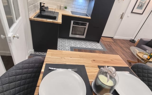 Luxurious and bright T2 downtown with parking