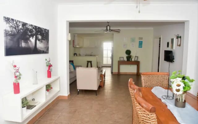  Condomínio mobilado de 2BR - Perto da praia com piscina, Wi-Fi e...