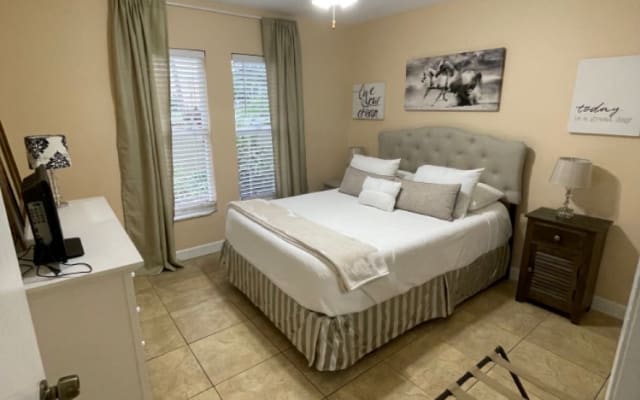 Royal blue 2/2 condo in Orlando center.  - Picture 10