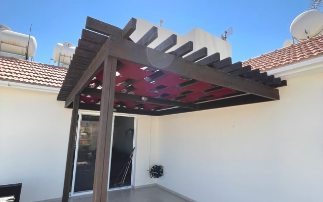 Piso en zona tranquila con piscina compartida. - Foto 17