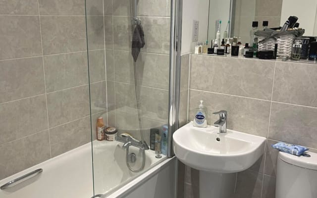 Amazing double room in beautiful modern apartment