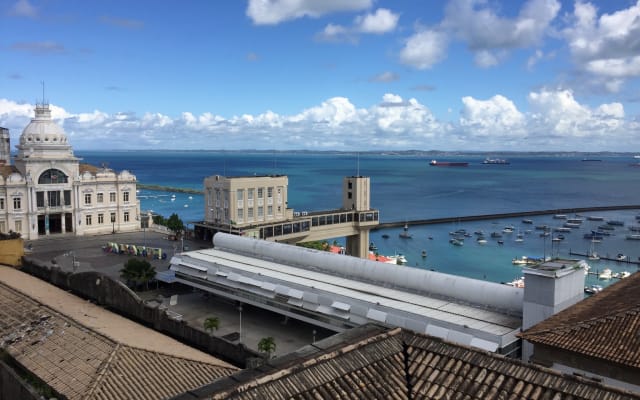 Vista mozzafiato sulla Baia di Ognissanti.