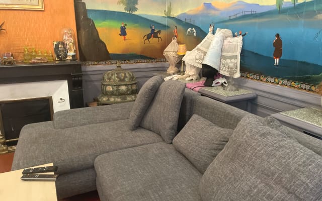 Sofa im Wohnzimmer niedriger Preis