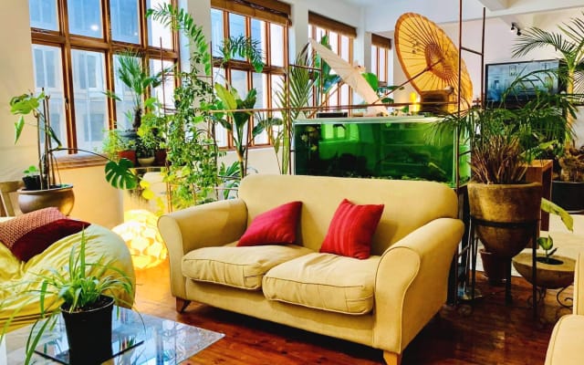 Room In Fully Furnished 3 bedroom, 2 bathroom apartment with Sauna - 2 - Picture 6