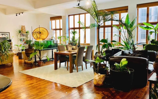 Room In Fully Furnished 3 bedroom, 2 bathroom apartment with Sauna - 2 - Picture 8