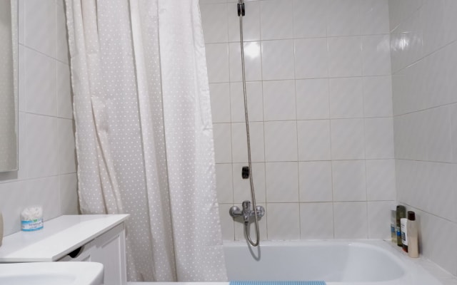 Quarto privado perto do centro da cidade - roupa opcional - Foto 8