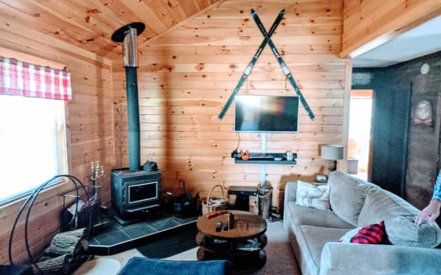 LEBEN AM SEE IN WOODFORD COTTAGE